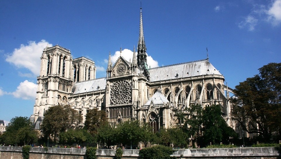 Собор Парижской Богоматери: сожжённая история