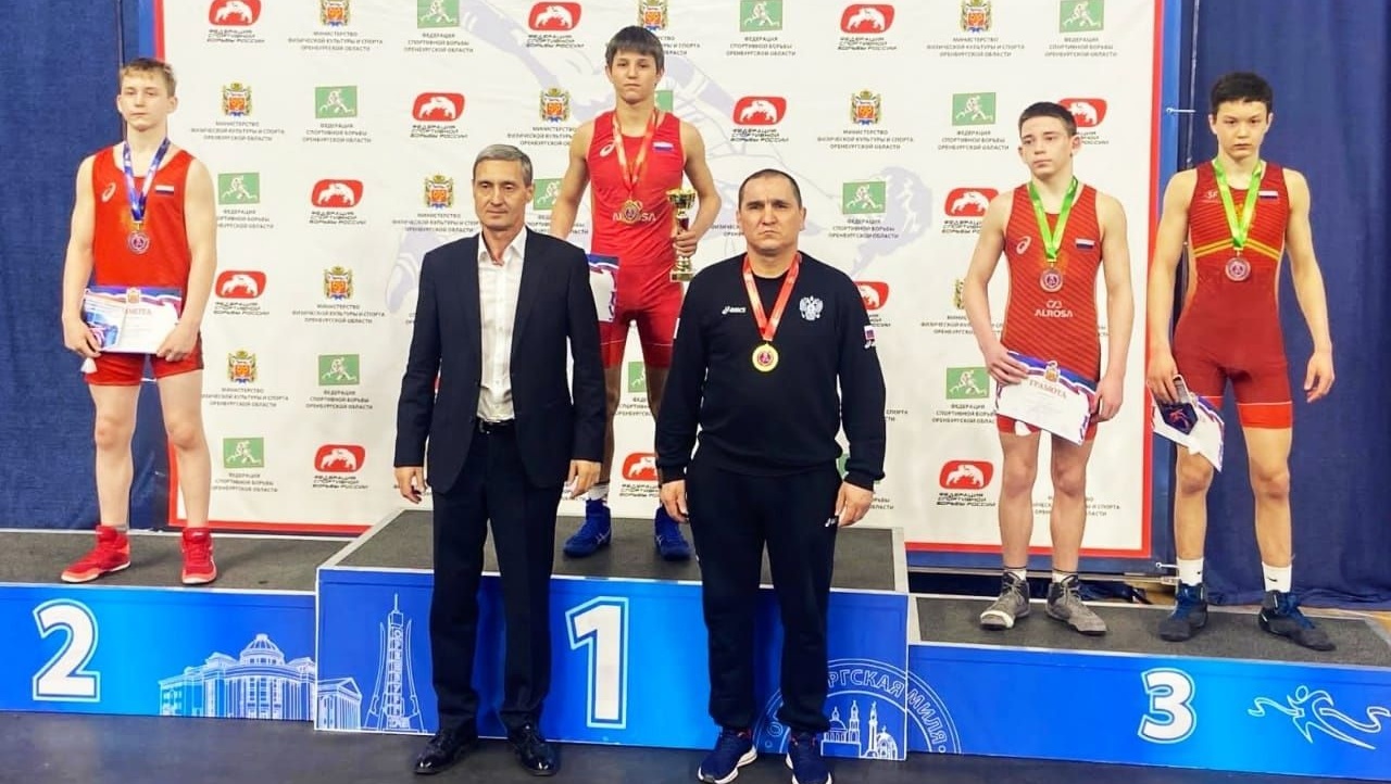 Иван Козлов выиграл путёвку на Первенство России по греко-римской борьбе