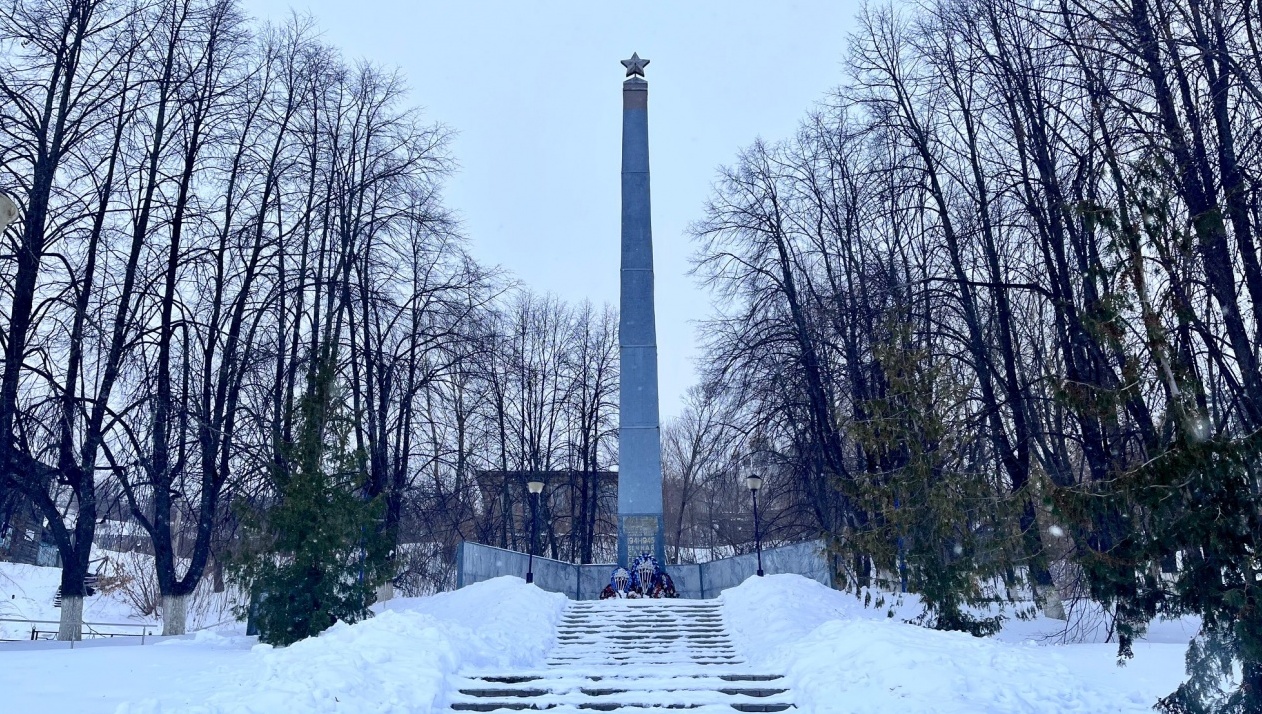 В Козьмодемьянске возле Обелиска воинской славы планируют запретить остановки