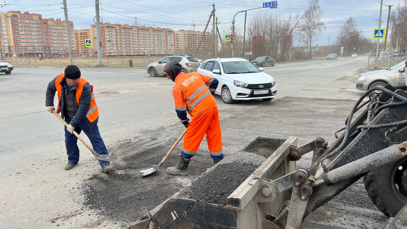 В Йошкар-Оле продолжается ремонт дорог