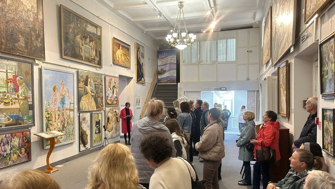 Свои работы в Марий Эл представили 23 художника Санкт-Петербурга