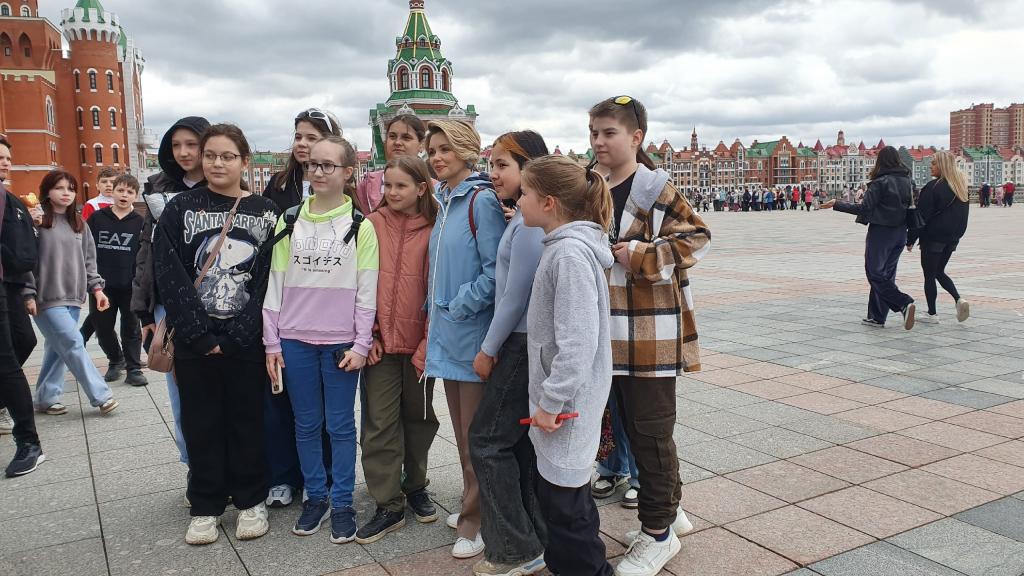 культурно-исторический комплекс «царевококшайский кремль». девушки на сходках. хоккей во дворе. йошкар-ола фонтаны. йошкар-олаште мыняр ен ила.