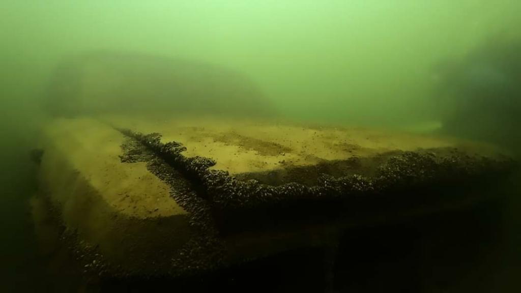 под водой 2018. года провела под водой. года провела под водой. затонувшие корабли. погружение под воду.