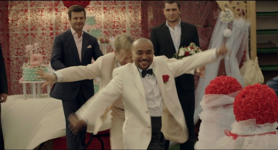 включи 2 настоящих