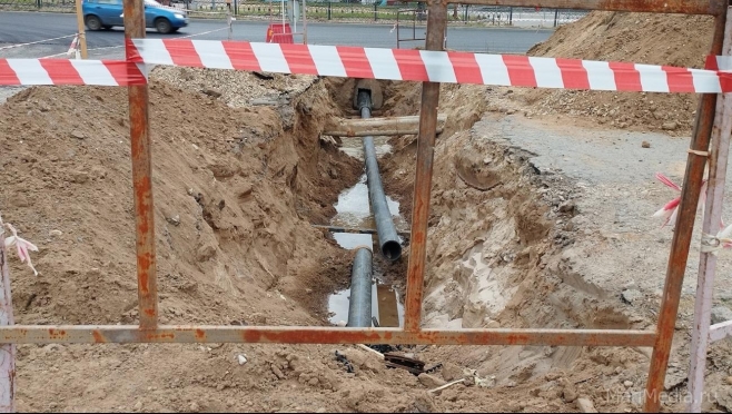 В Йошкар-Оле на Й. Кырли устраняют последствия аварии на водопроводе