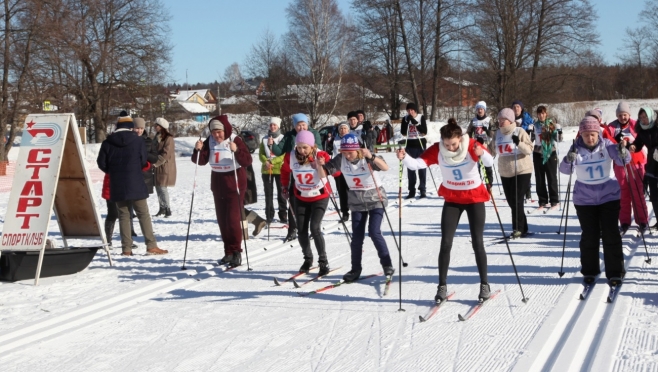 В Марий Эл прошли лыжные гонки среди спортсменов с ОВЗ