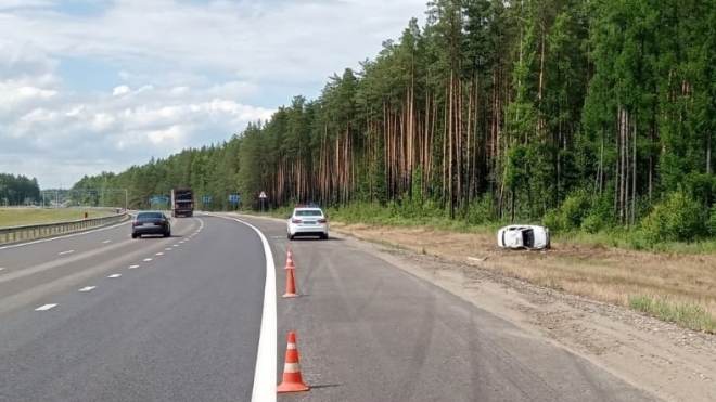 На 16 км Казанского тракта «Лада Гранта» перевернулась в кювет