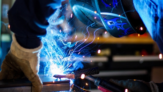 Женщинам запретили заниматься тяжёлым и опасным трудом