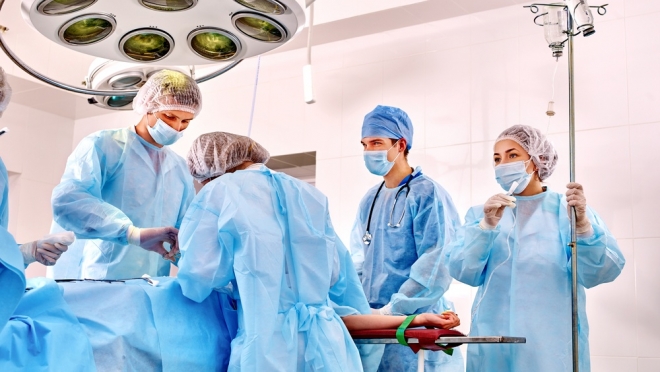 Пожарный, пострадавший после атаки БПЛА, идёт на поправку