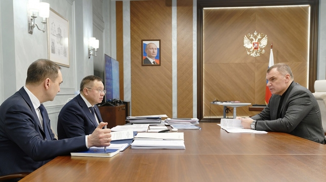 Юрий Зайцев встретился в Москве с министром строительства и ЖКХ