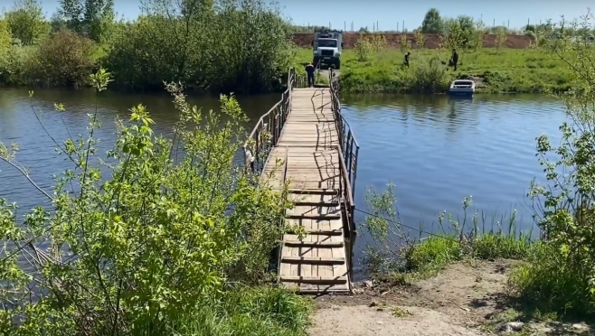 В Йошкар-Оле устанавливают долгожданный понтонный мост