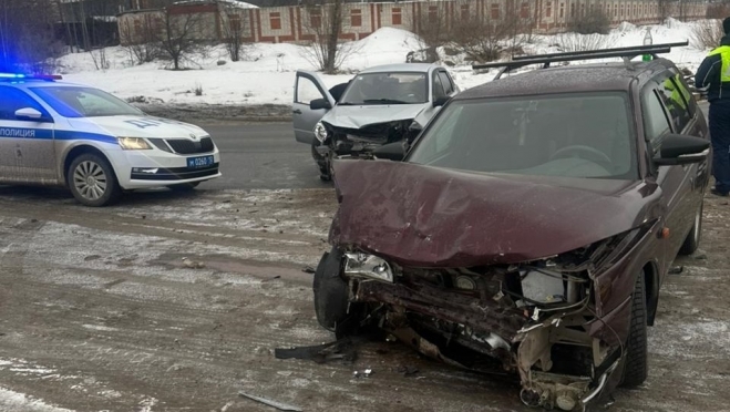 В Йошкар-Оле 29-летний лихач устроил ДТП