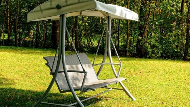 Жительница Марий Эл заказала качели, но осталась ни с чем