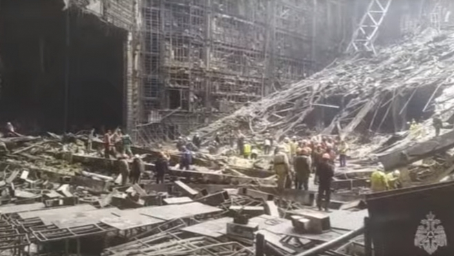 Спасатели круглосуточно работают на разборе завалов в «Крокусе»