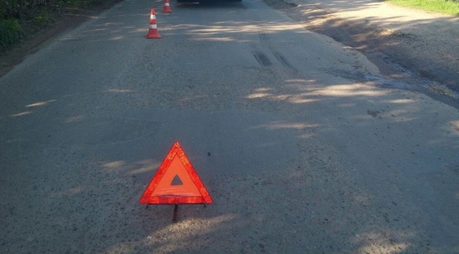 На 4 км автодороги «Ургакш — Советский» перевернулся скутерист