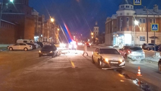 В Йошкар-Оле автоледи устроила двойное ДТП