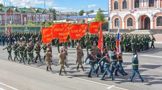 Парад Победы в Йошкар-Оле