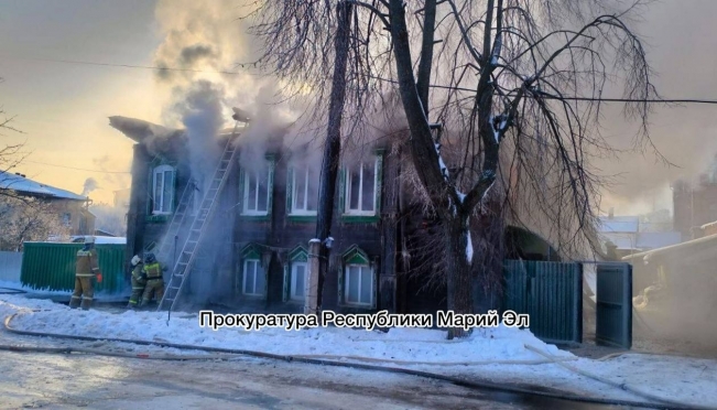 В Козьмодемьянске из-за пожара девять человек остались без жилья, двое получили ожоги