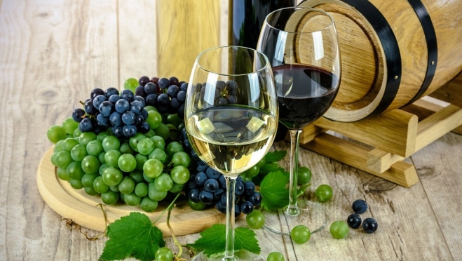 Эксперты Роскачества рекомендуют выбирать вино из российского винограда