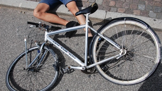 В Йошкар-Оле под колёсами машины оказался велосипедист