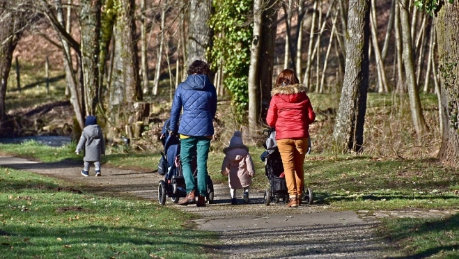 Две россиянки в возрасте за 60 родили первенцев