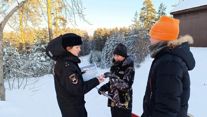 В Звенигово сотрудники Госавтоинспекции провели беседы с юными пешеходами и их родителями