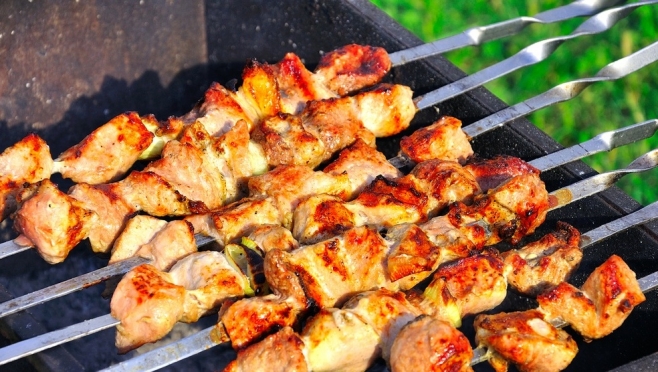 Специалисты поделились советами по выбору мяса для шашлыка
