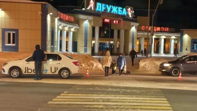 В Йошкар-Оле на пешеходном переходе сбили 17-летнего молодого человека