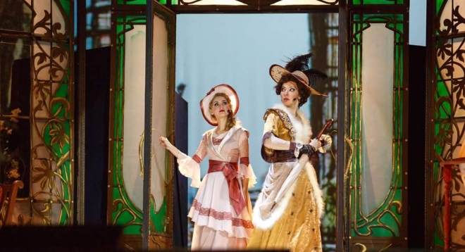 Здравствуйте, я ваша тётя!