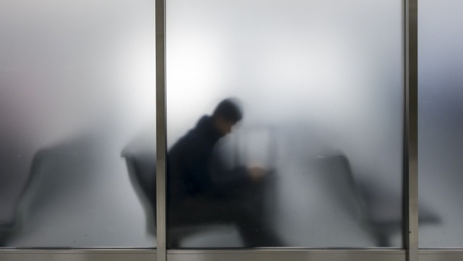 Минздрав рекомендует открывать в аэропортах не более двух курилок