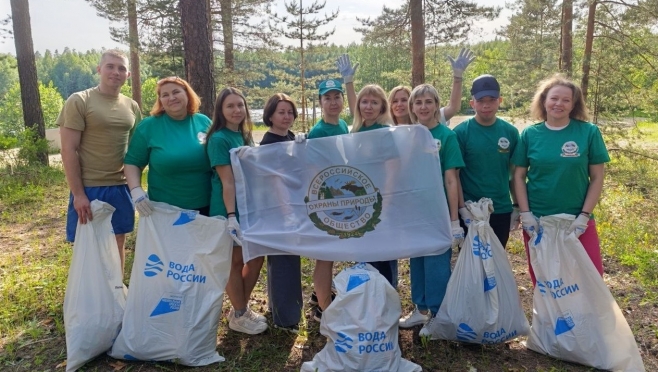 В Марий Эл прибрались на озере Щучьер