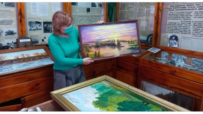 Художник подарил 22 свои картины Кокшайскому музею