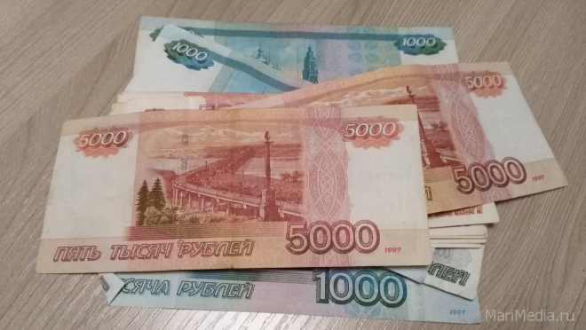 В 2022 году МРОТ могут поднять до 13 890 рублей