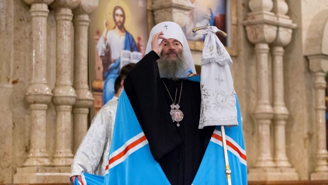 Владыка Иоанн направился на богослужение в Троице-Сергиеву лавру