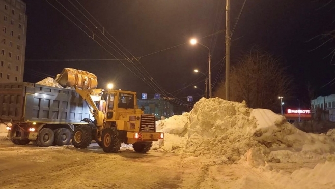 В Йошкар-Оле из-за вывоза снега продолжают закрывать дороги