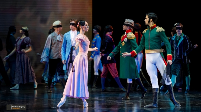 «Война и мир»: история России, воплощённая в танце марийского балета