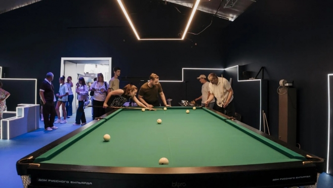 В Москве представили первый в мире фиджитал-комплекс для игры в русский бильярд