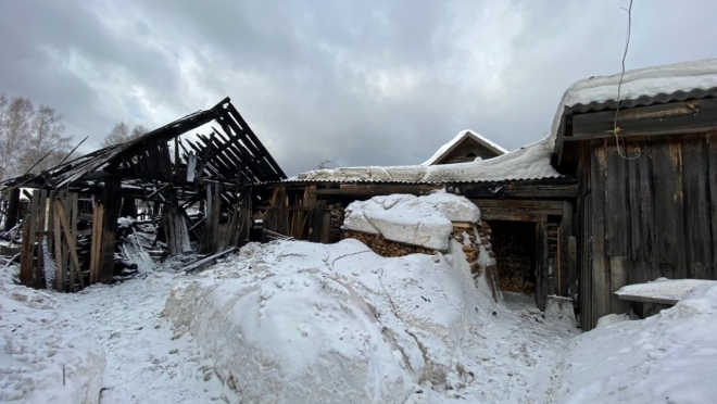 В Юринском районе огнеборцы отстояли от огня частный дом