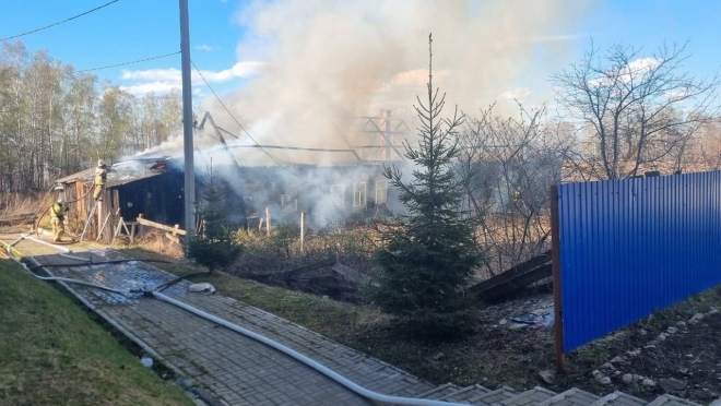 В Козьмодемьянске произошёл сильный пожар в аварийном доме