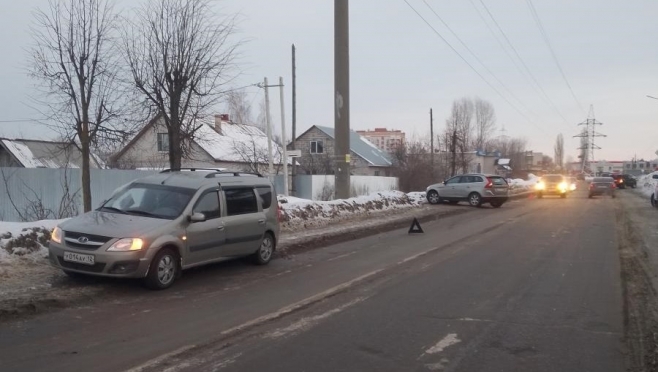 В Волжске в результате столкновения двух машин пострадала девушка