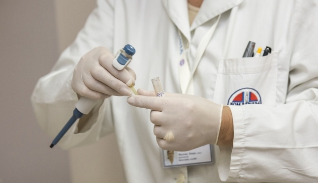 Зачем сдавать в лабораторию клещей, снятых с человека