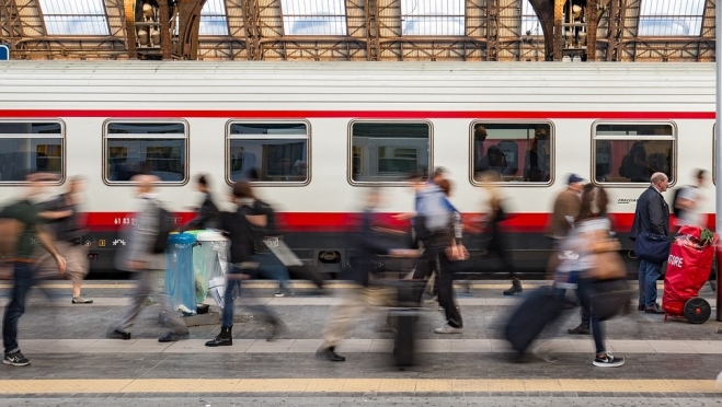 Пассажиры 60+ могут оформить железнодорожные билеты со скидкой 40%