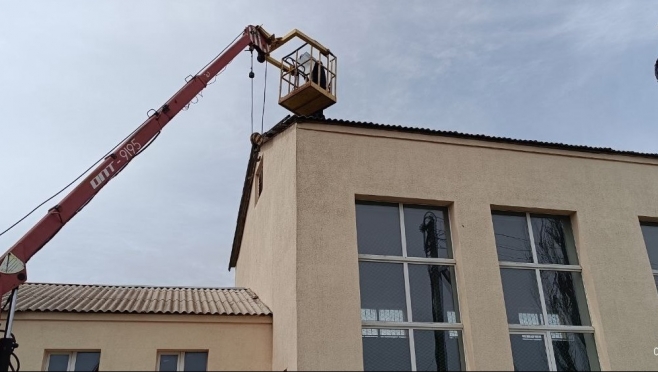 Марий Эл отремонтировала в подшефном регионе кровлю школы