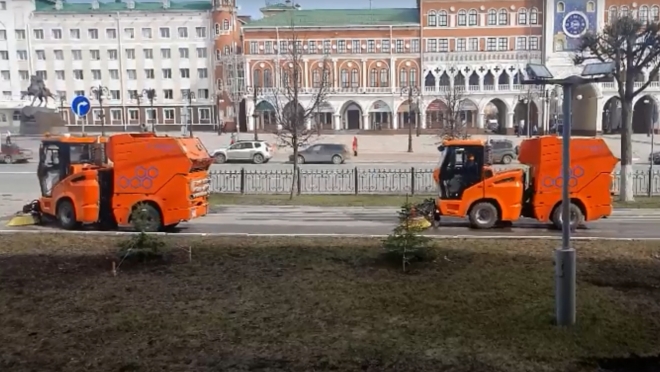 В Йошкар-Оле обе новые коммунальные машины уже в строю