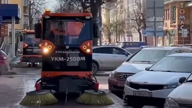 В Йошкар-Оле новая коммунальная спецтехника при тестовой уборке улиц дала сбой