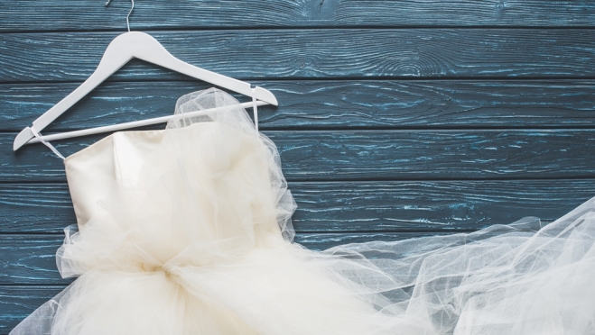 Жительница Медведевского района, продавая свадебное платье, осталась без денег