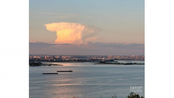 Пирокучевые облака напугали жителей Казани