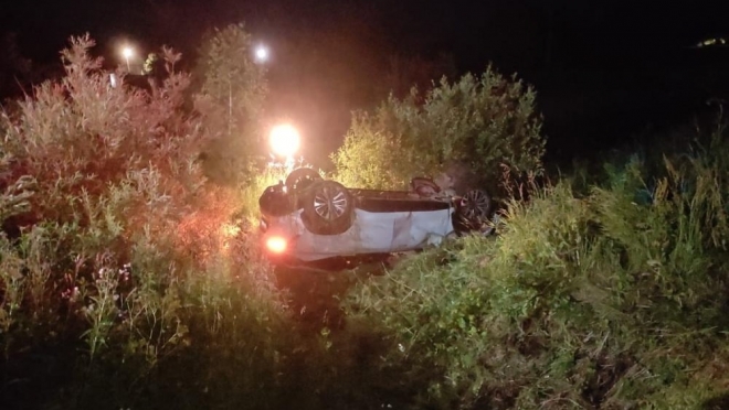 Ночью на Санчурском тракте пьяная автоледи перевернулась в кювет