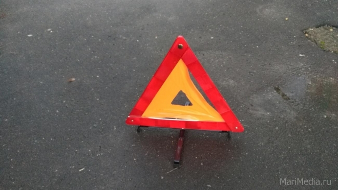 Водитель КамАЗа вызвал спасателей на место ДТП