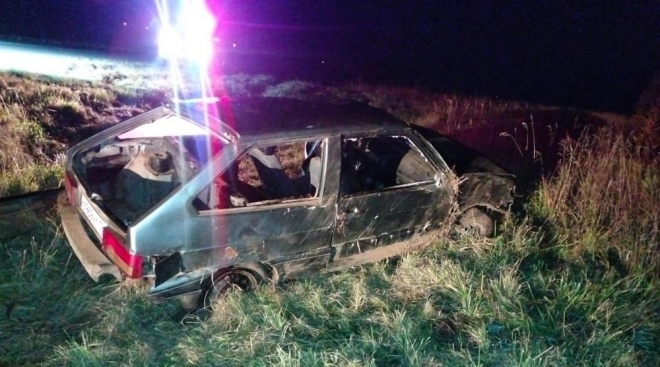 В Горномарийском районе ночью автомобиль перевернулся в кювет